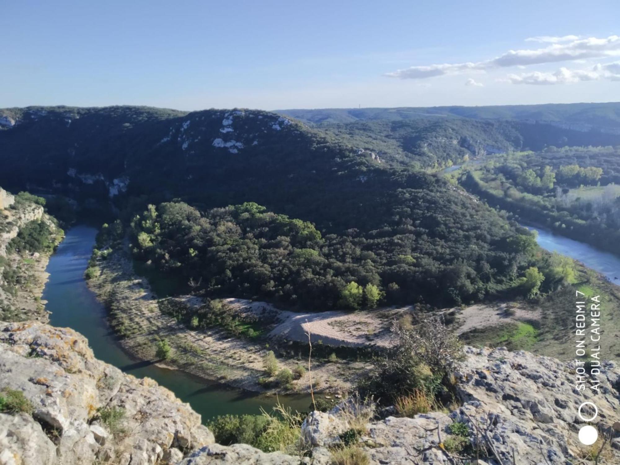 Proche Uzes Petit Gite Avec Grande Cuisine D'Ete Et Piscine Saint-Siffret Экстерьер фото