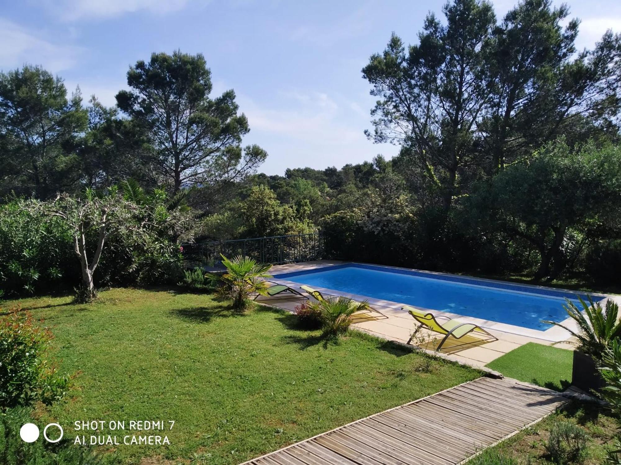 Proche Uzes Petit Gite Avec Grande Cuisine D'Ete Et Piscine Saint-Siffret Экстерьер фото